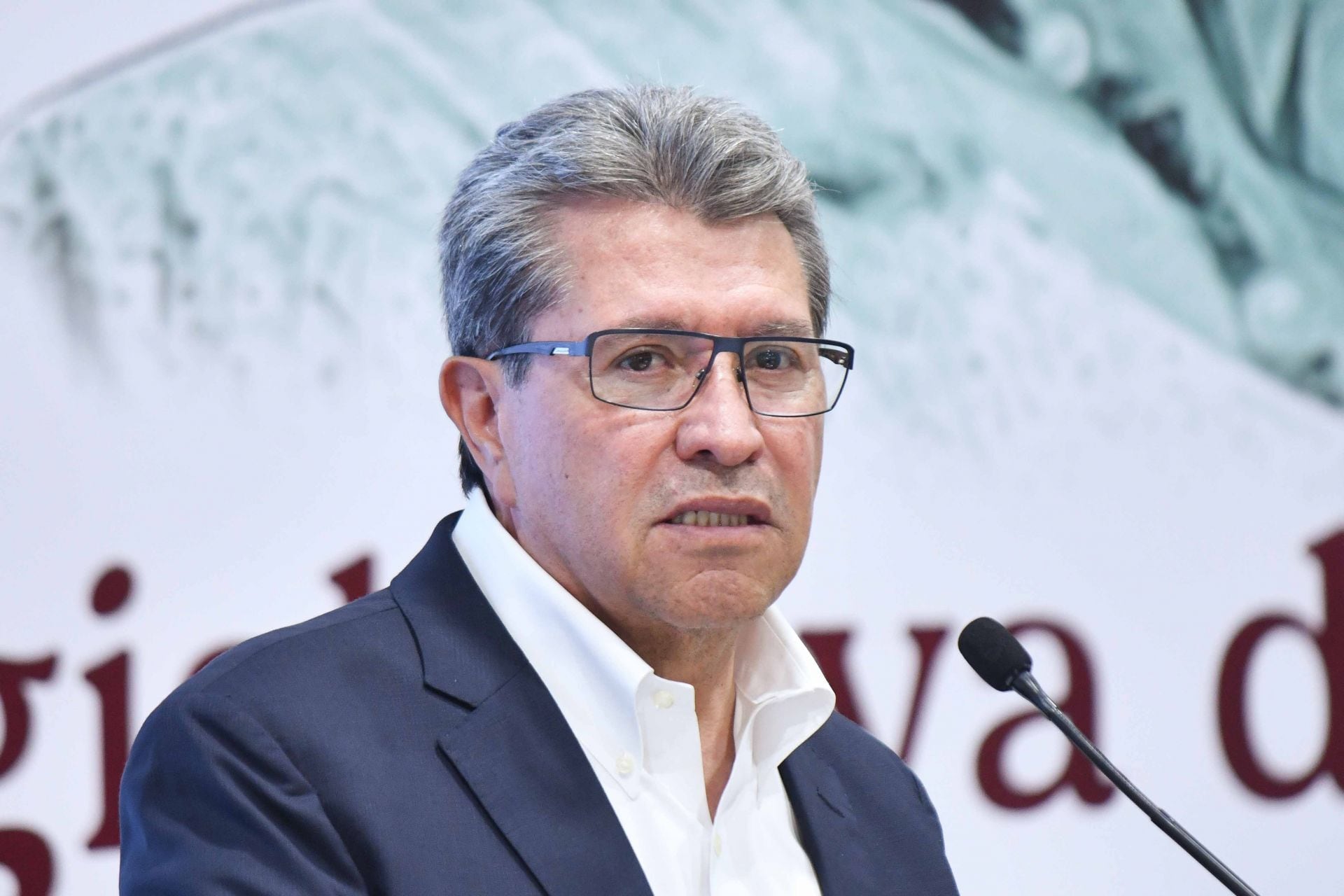 Monreal confirma impulso para eliminar los plurinominales del Senado