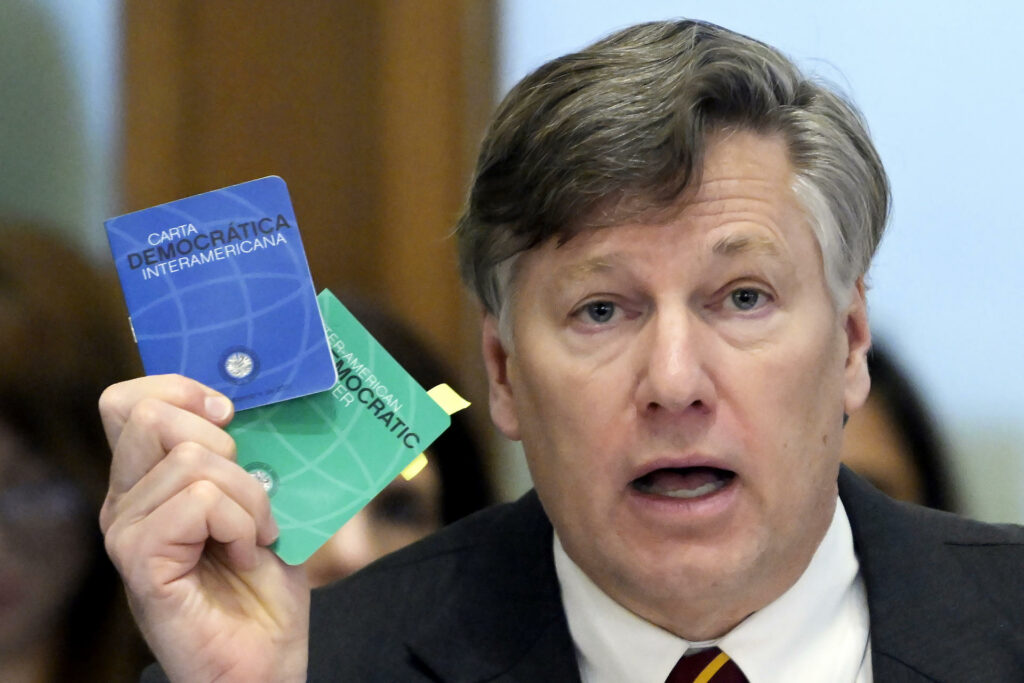 EE.UU. denuncia que agentes cubanos "acosaron" a Mike Hammer, encargado de negocios en La Habana - 738d574a6495383fd54d589d9a7ccfebc7117149w-1024x683