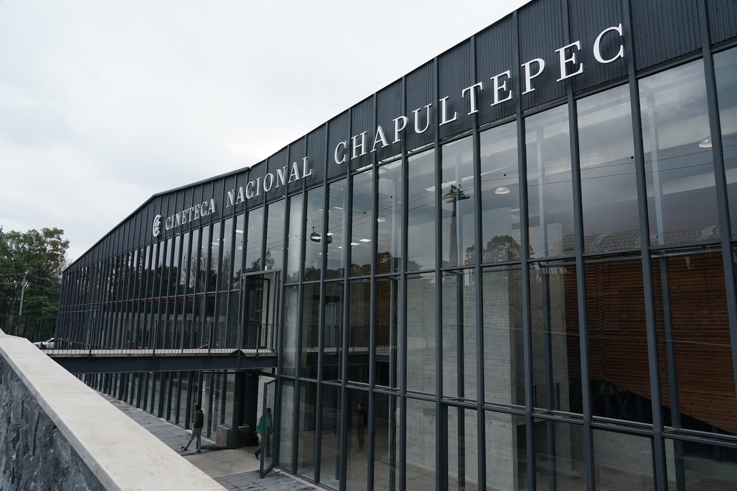 Trabajadores de la Cineteca Nacional advierten paro por condiciones laborales