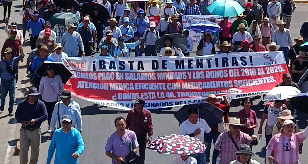 s3xvyr23credthcznvwrabr5fa Integrantes de la CNTE y SNTE protestan hoy 26 de febrero de 2026 en Tuxtla Gutiérrez, Chiapas