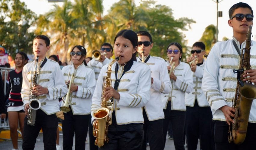 stu-034-2026-entre-juanchos-tiburones-y-ovnis-concluyo-el-carnaval-tamaulipas-5-850x500-1