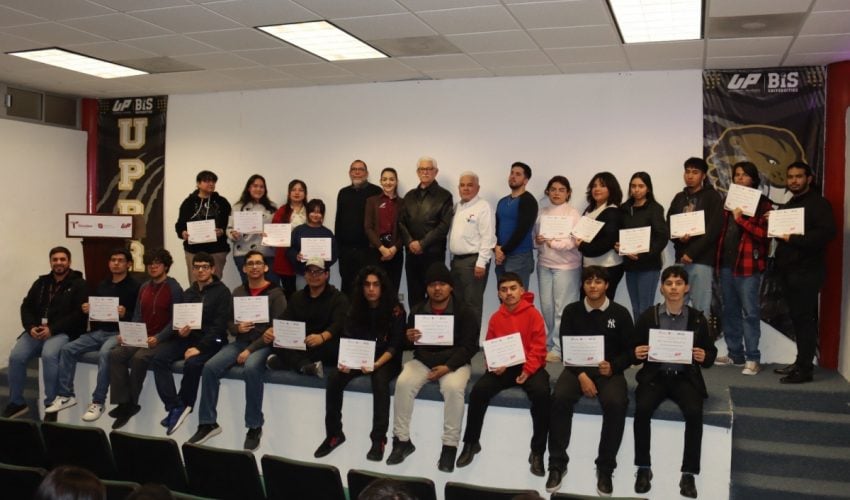 upr-005-2026-fortalece-uprr-dominio-del-ingles-de-estudiantes-con-el-concurso-spelling-bee-2-850x500-1