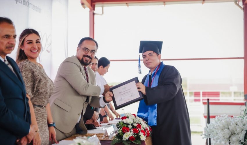 utb-001-2026-gradua-ut-del-mar-de-tamaulipas-bicentenario-generacion-2026-con-64-nuevos-profesionistas-4-850x500-1