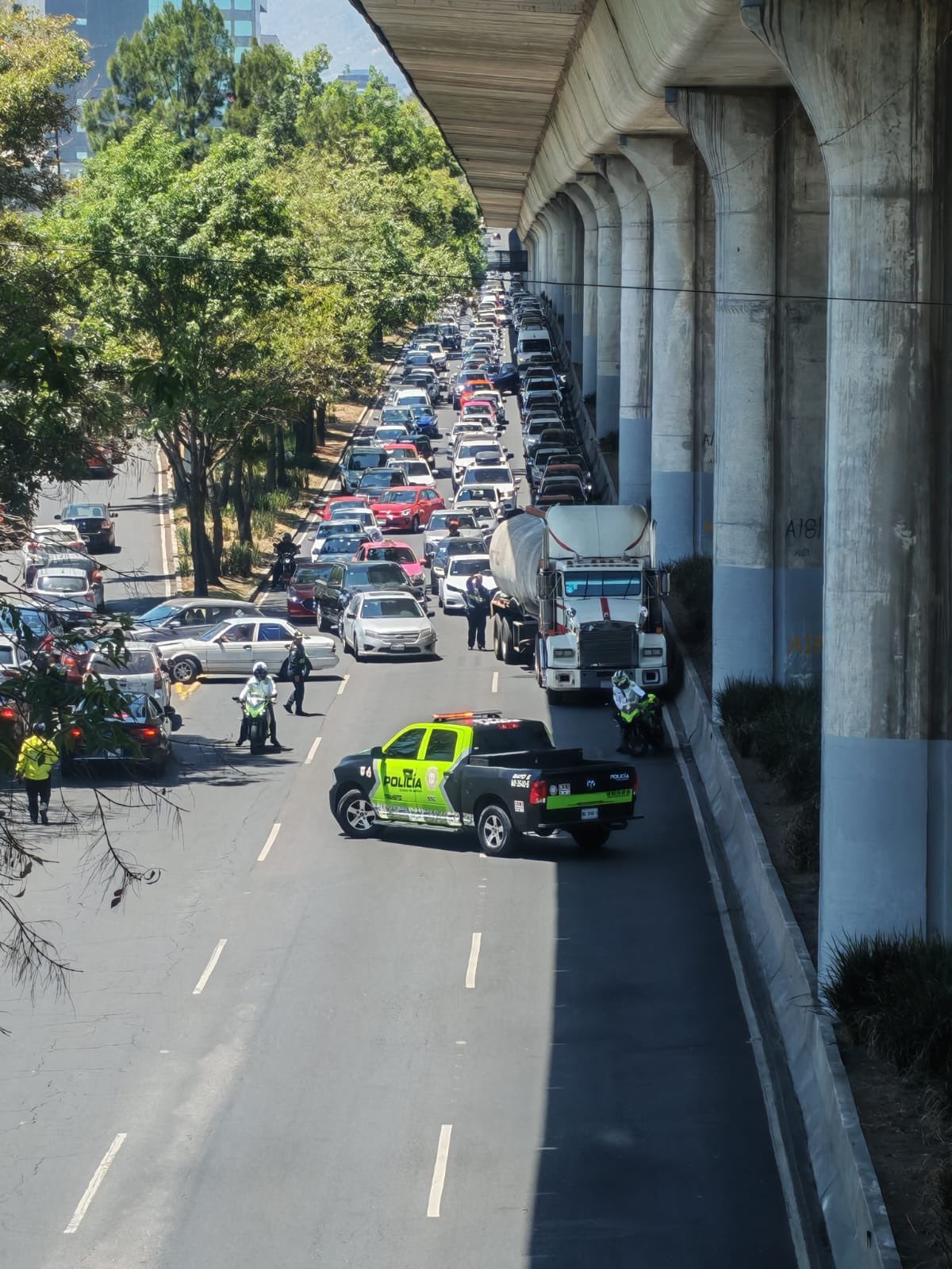 2bioi6iq3ng37mdyqumjrmqifq Bloquean Periférico Sur en CDMX contra la gentrificación previo al México vs Portugal