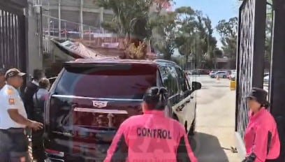 4hfmbdk2qjdufblvj2bvcdc7pm Critican a Cuauhtémoc Blanco por llegar en Cadillac al México vs Portugal