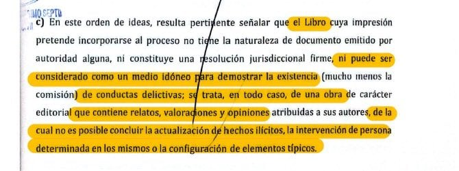 Julio Scherer pide que su libro no sea visto como prueba ante algún juicio.