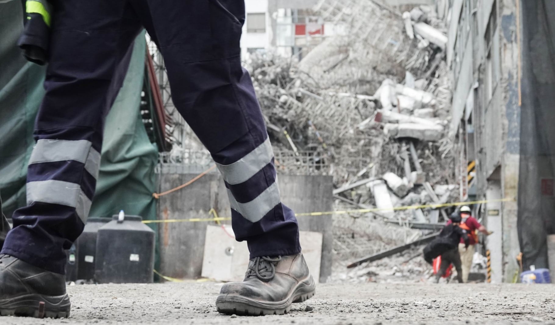 aurpnxzigngkzmzavdjgix4ohi Edificio colapsado sobre Calzada San Antonio Abad