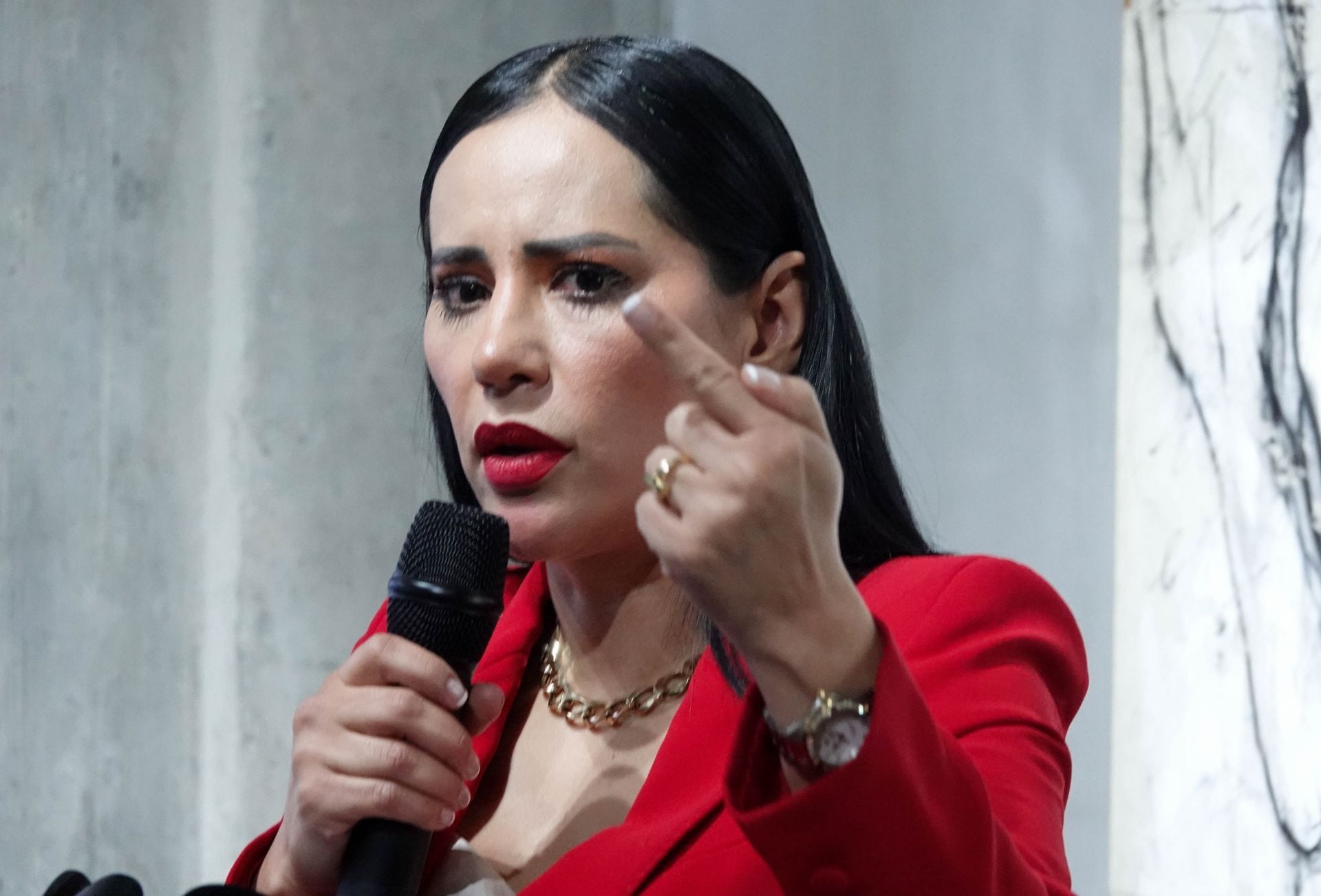 Sandra Cuevas pide que no la criminalicen por sus ex parejas