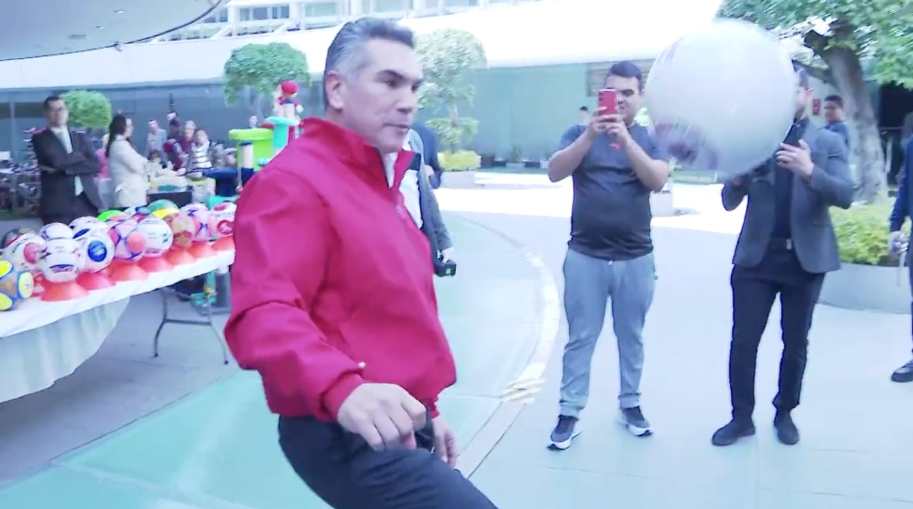 Alito Moreno también jugó futbol