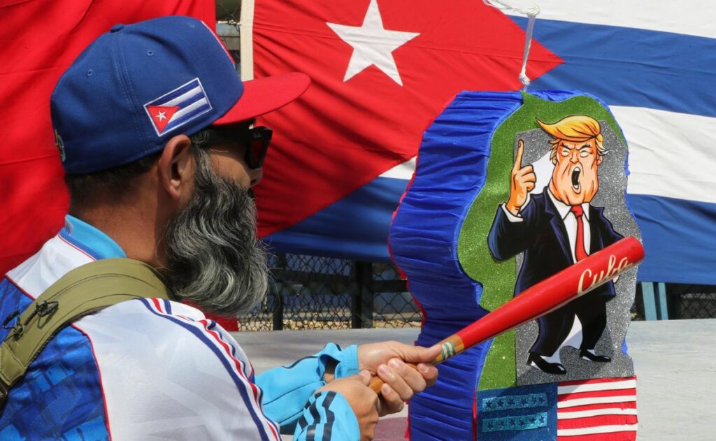 manifestacion-contra-el-bloqueo-de-eeuu-a-cuba-1024x631-1 Trump asegura que sería un "gran honor" para él "tomar Cuba" - manifestacion-contra-el-bloqueo-de-eeuu-a-cuba-1024x631