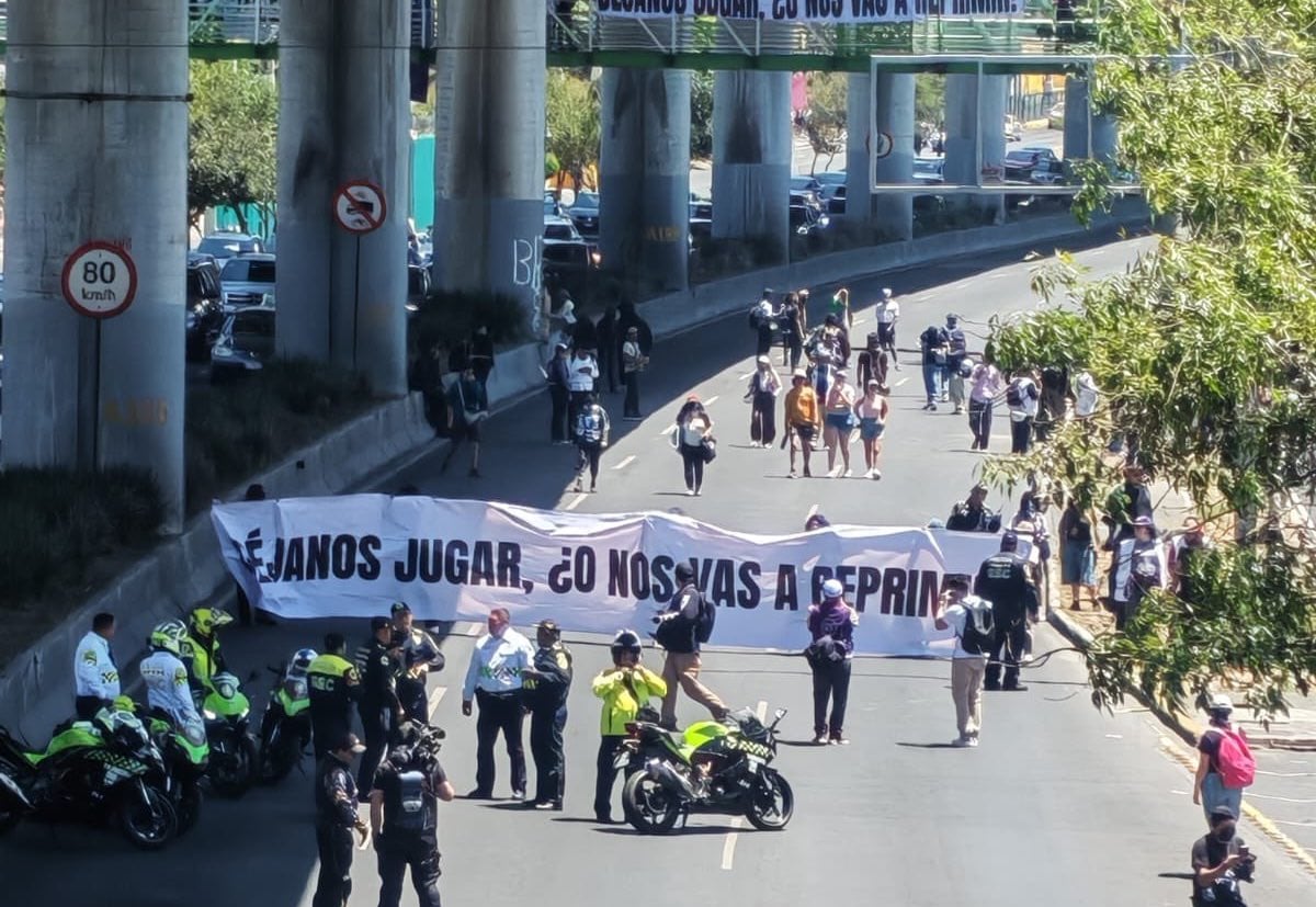 peghdopuqvag7gqb7nnxca64yu Bloquean Periférico Sur en CDMX contra la gentrificación previo al México vs Portugal