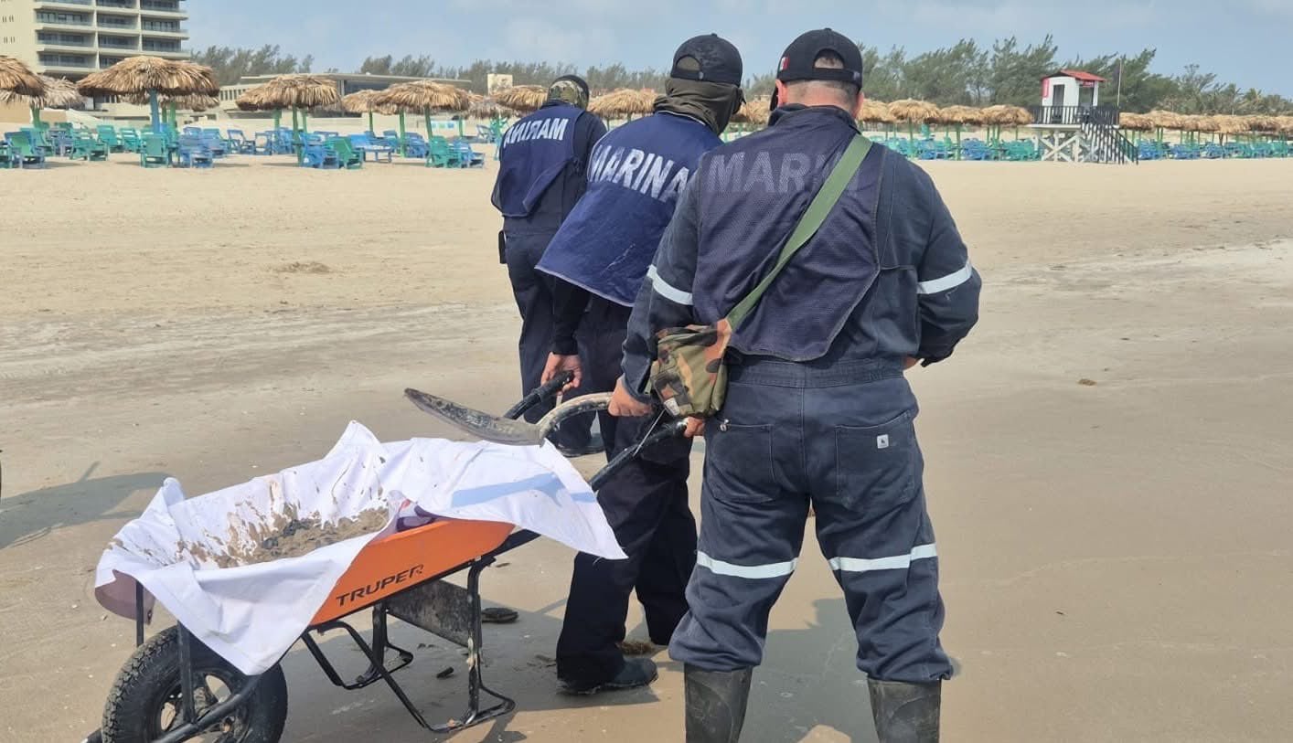 Localizan manchas de hidrocarburos en Playa Miramar, Tamaulipas