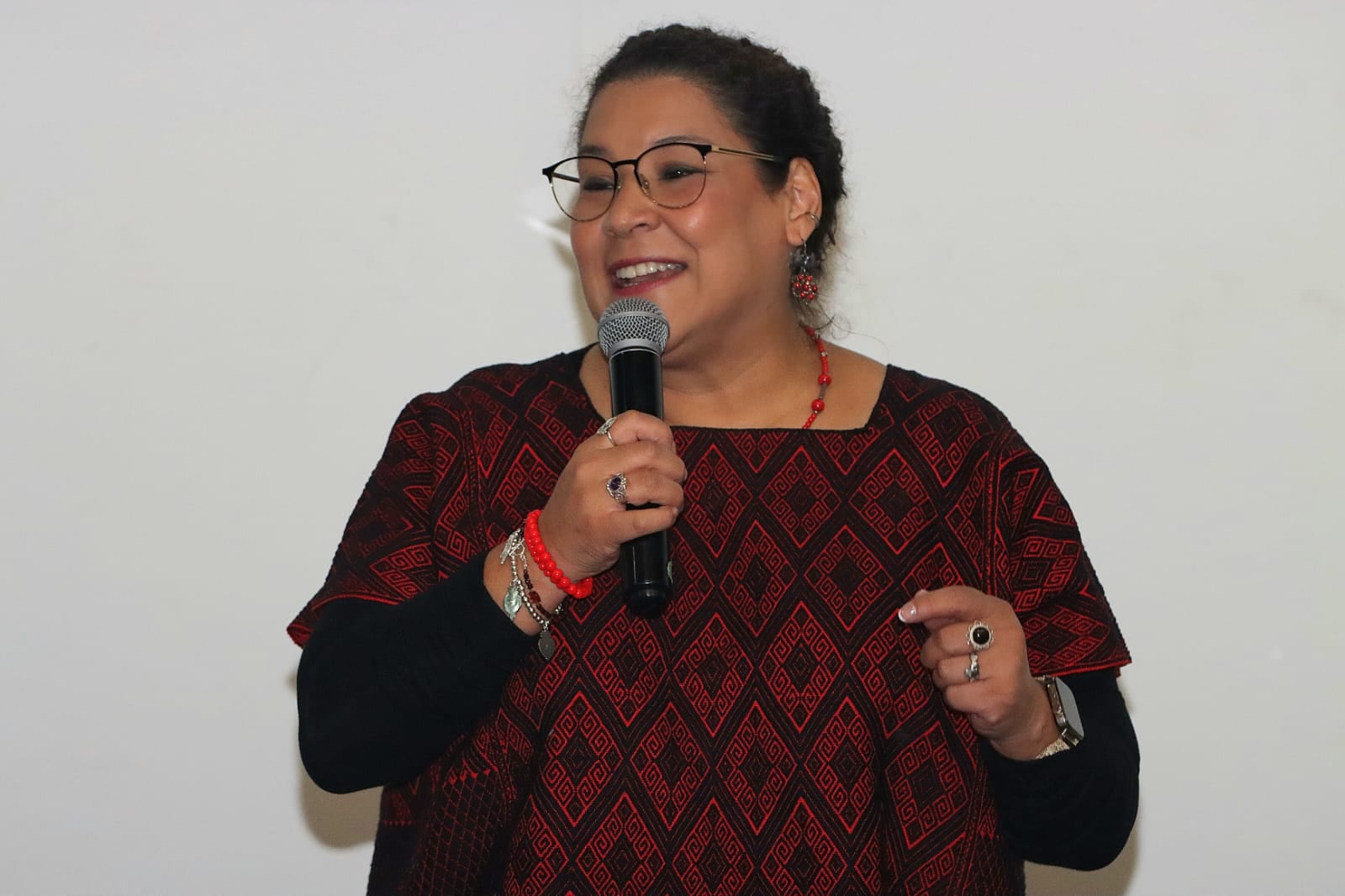 Lenia Batres inicia "gira de agradecimiento"