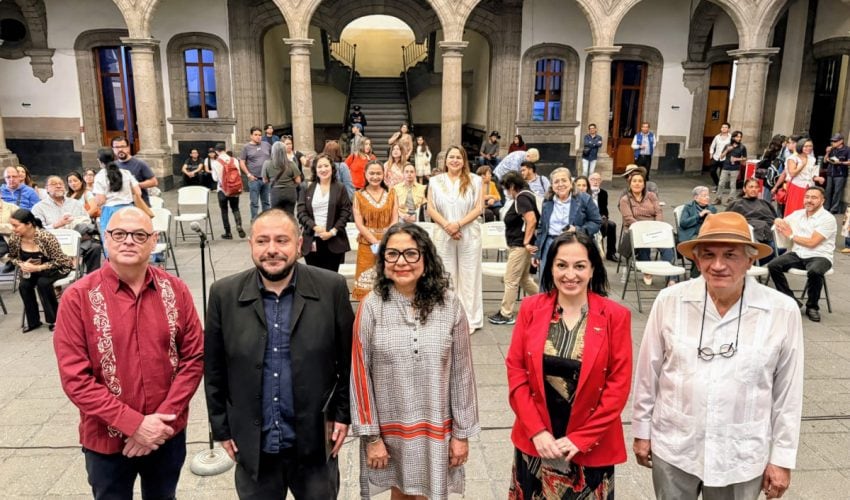 rmx-001-2026-inauguran-en-el-museo-de-la-ciudad-de-mexico-la-exposicion-cartografias-del-color-de-la-tamaulipeca-margarita-morales-1-1-850x500-1