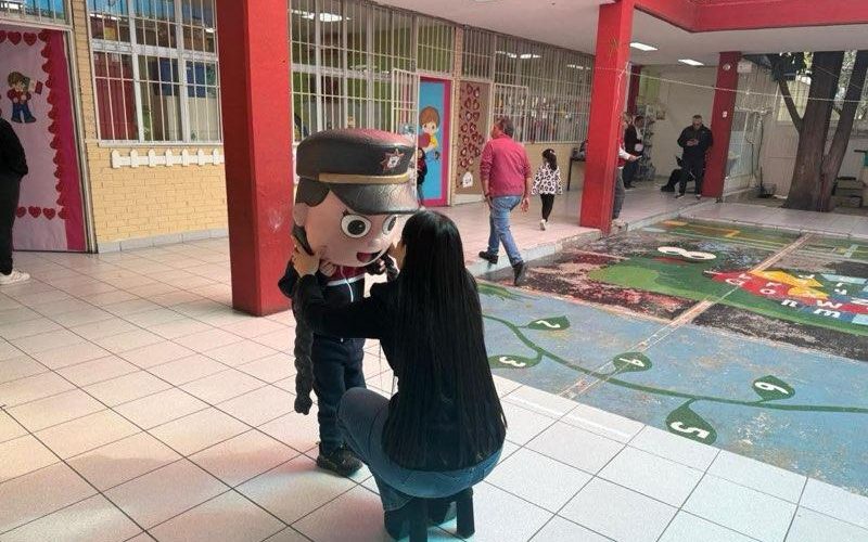 ssp-075-2026-refuerza-guardia-estatal-de-genero-proximidad-con-ninos-y-ninas-en-planteles-de-educacion-basica-4-800x500-1