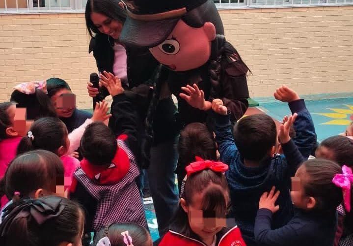 ssp-075-2026-refuerza-guardia-estatal-de-genero-proximidad-con-ninos-y-ninas-en-planteles-de-educacion-basica-5-719x500-1