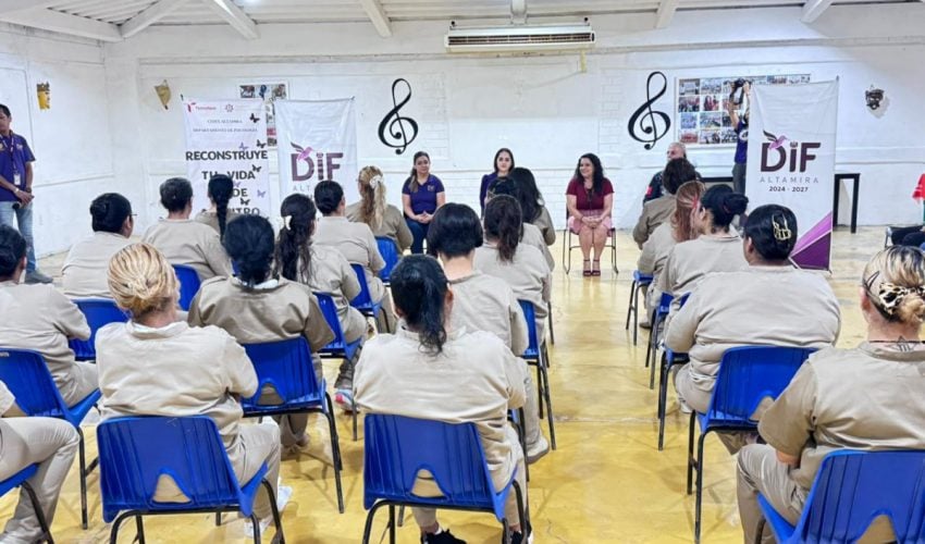 ssp-088-2026-reciben-mujeres-privadas-de-la-libertad-conferencia-reconstruye-tu-vida-desde-adentro-7-850x500-1