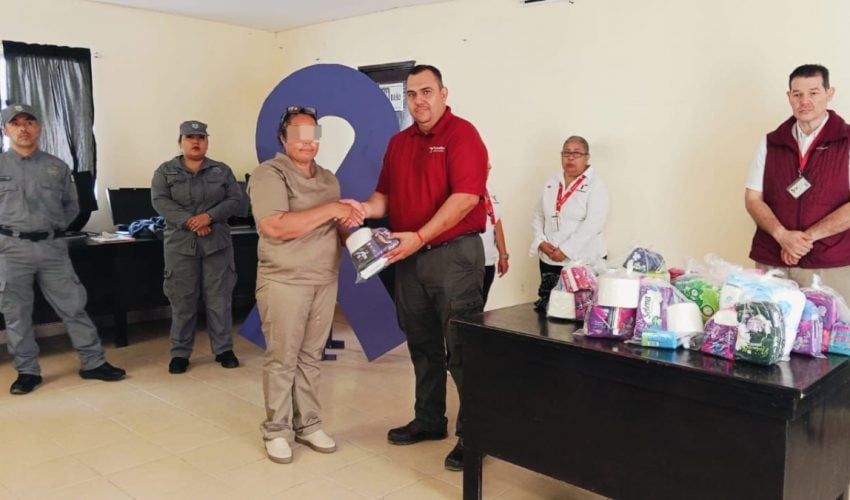 ssp-106-2026-refuerzan-reinsercion-social-con-entrega-de-kits-de-higiene-a-mujeres-en-cedes-reynosa-1-850x500-1