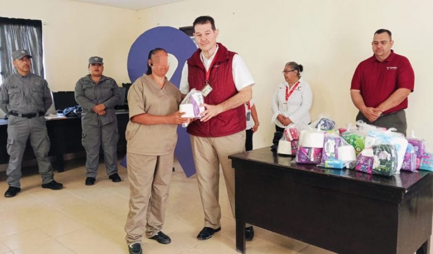 ssp-106-2026-refuerzan-reinsercion-social-con-entrega-de-kits-de-higiene-a-mujeres-en-cedes-reynosa-2-850x500-1