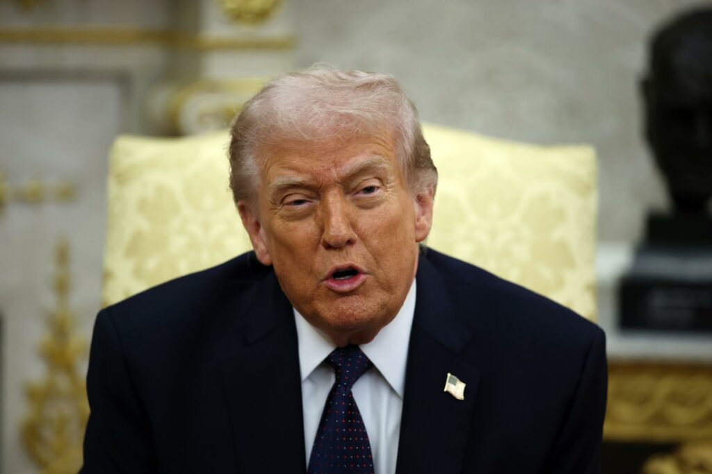 Washington sugiere que la ofensiva contra Irán podría durar hasta ocho semanas - trump-espana-comercio-1024x683