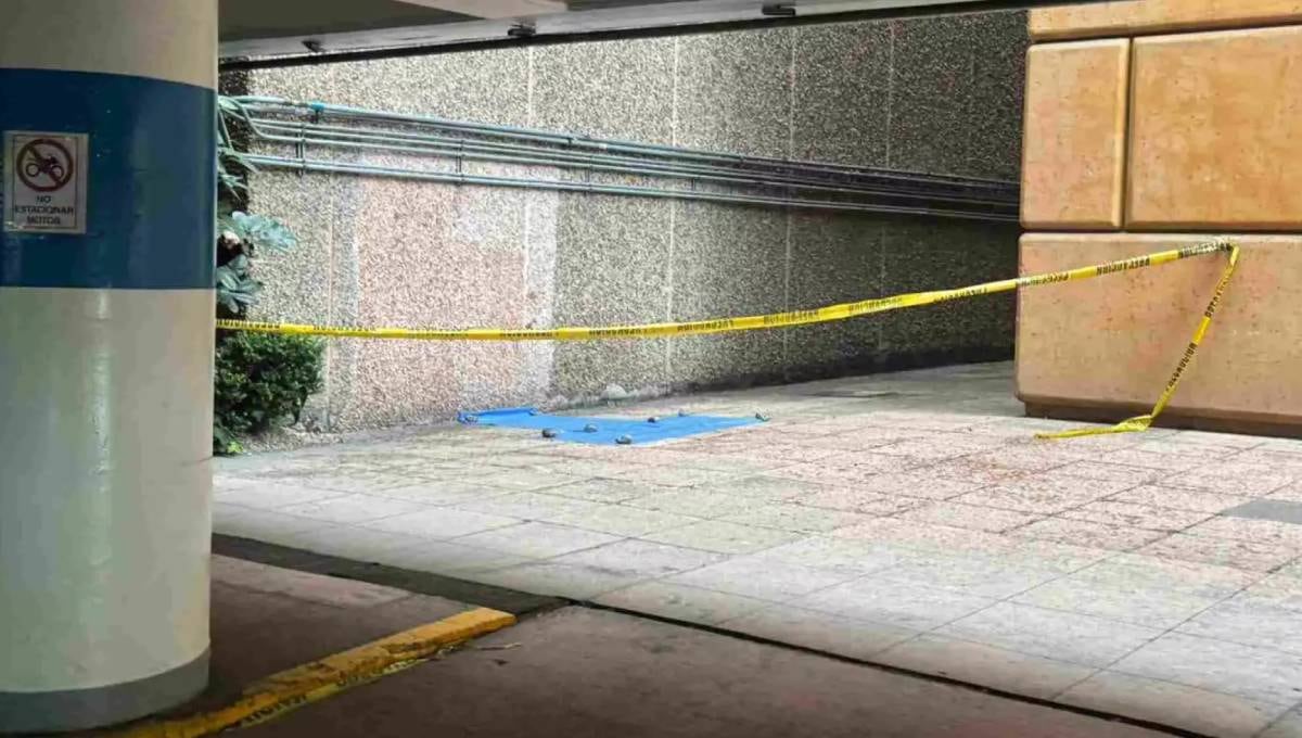 Muere hombre tras caer de 12 metros en Centro Santa Fe, CDMX