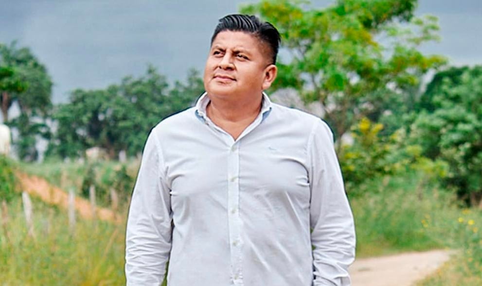 Alcalde rifa liposucción o camioneta por el 10 de mayo y desata debate