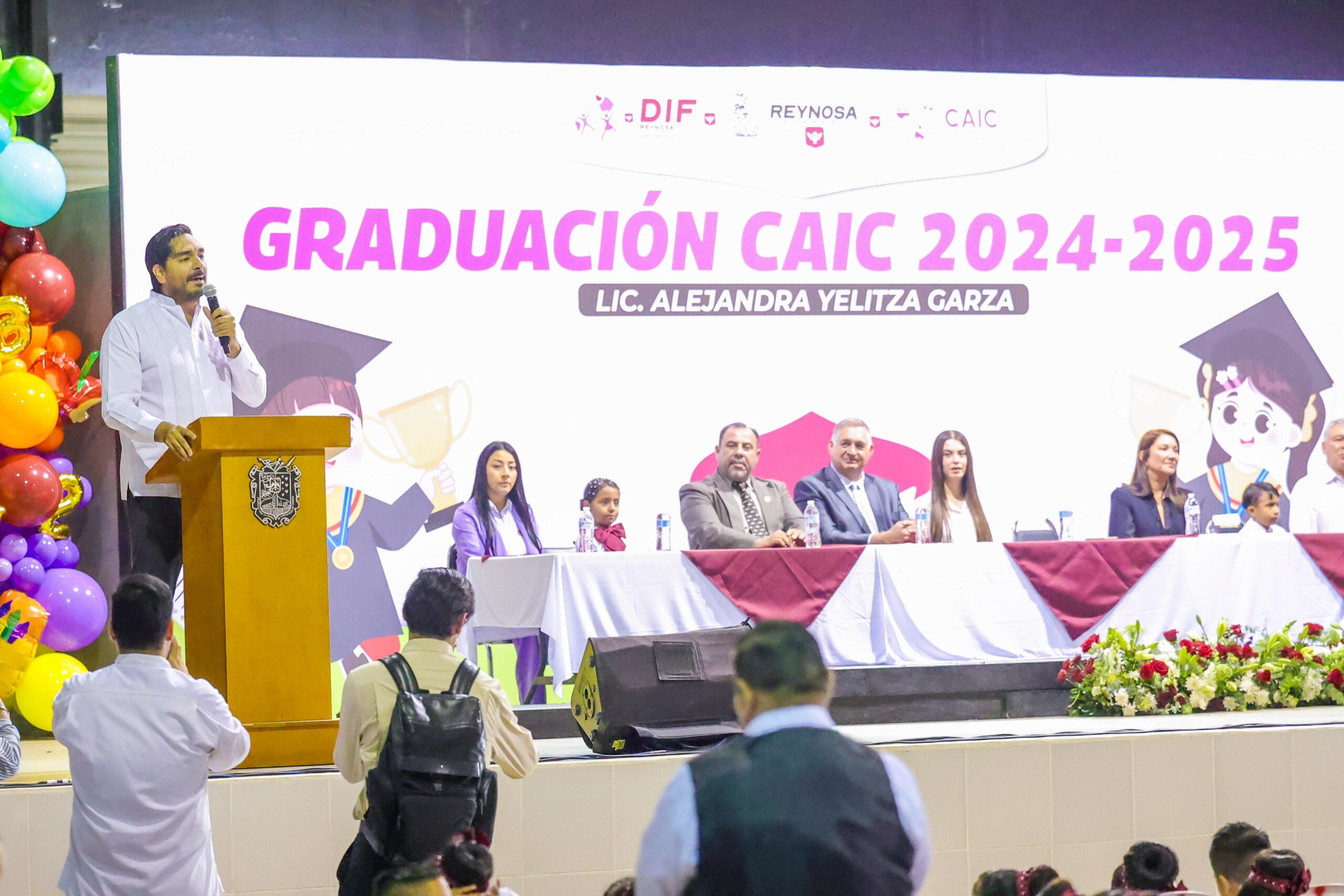 Carlos Peña Ortiz celebra graduación de más de 800 niños del CAIC-DIF Reynosa