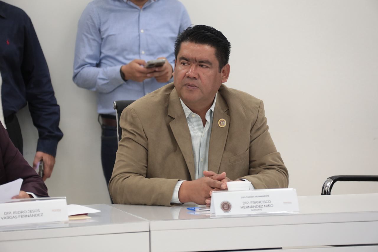 Hernández Niño: POLÍTICA SOCIAL DEL ESTADO TRANSFORMA COMUNIDADES