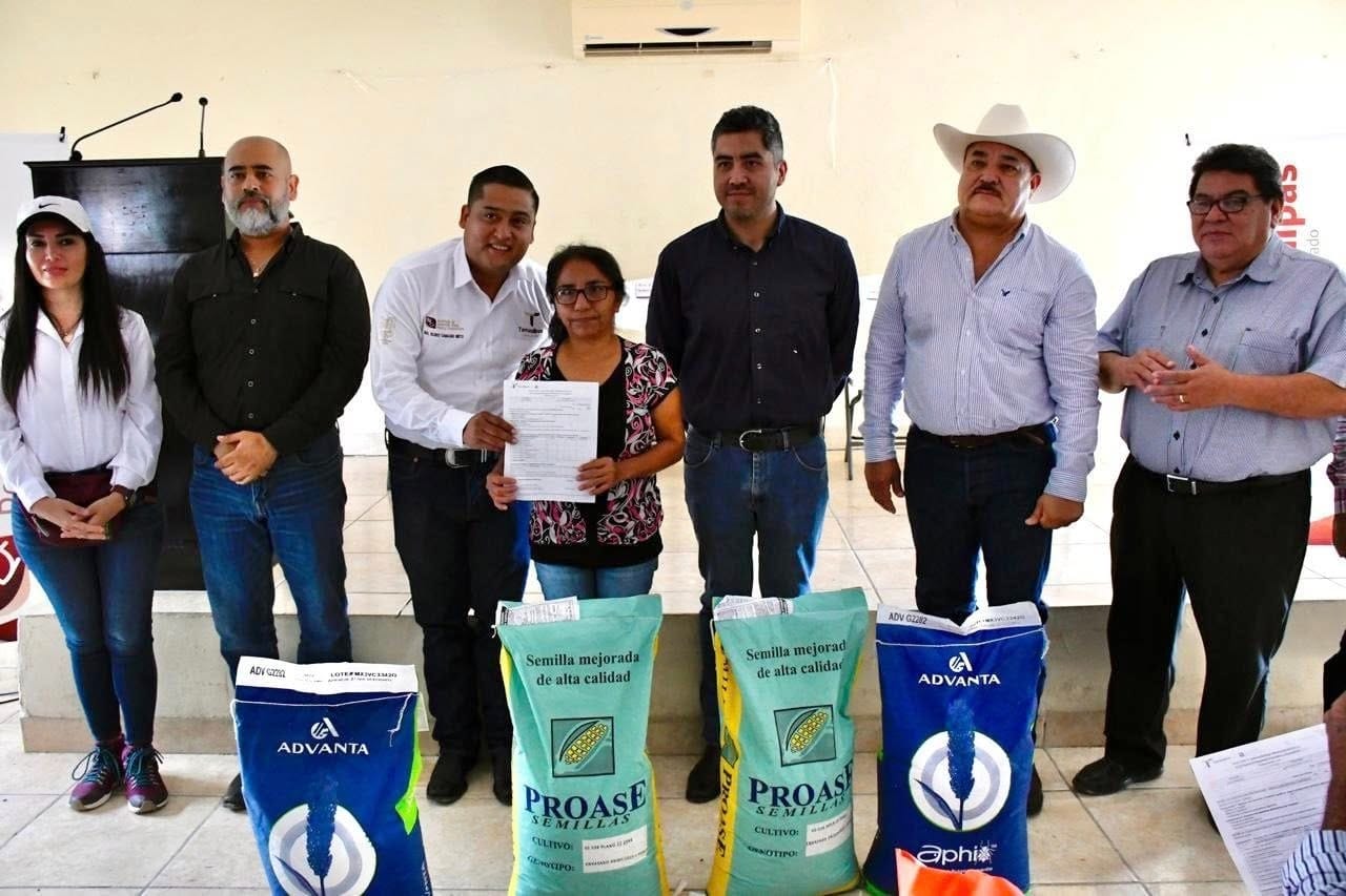 Refuerza Gobierno de Tamaulipas apoyo al campo con entrega de semillas de alta calidad