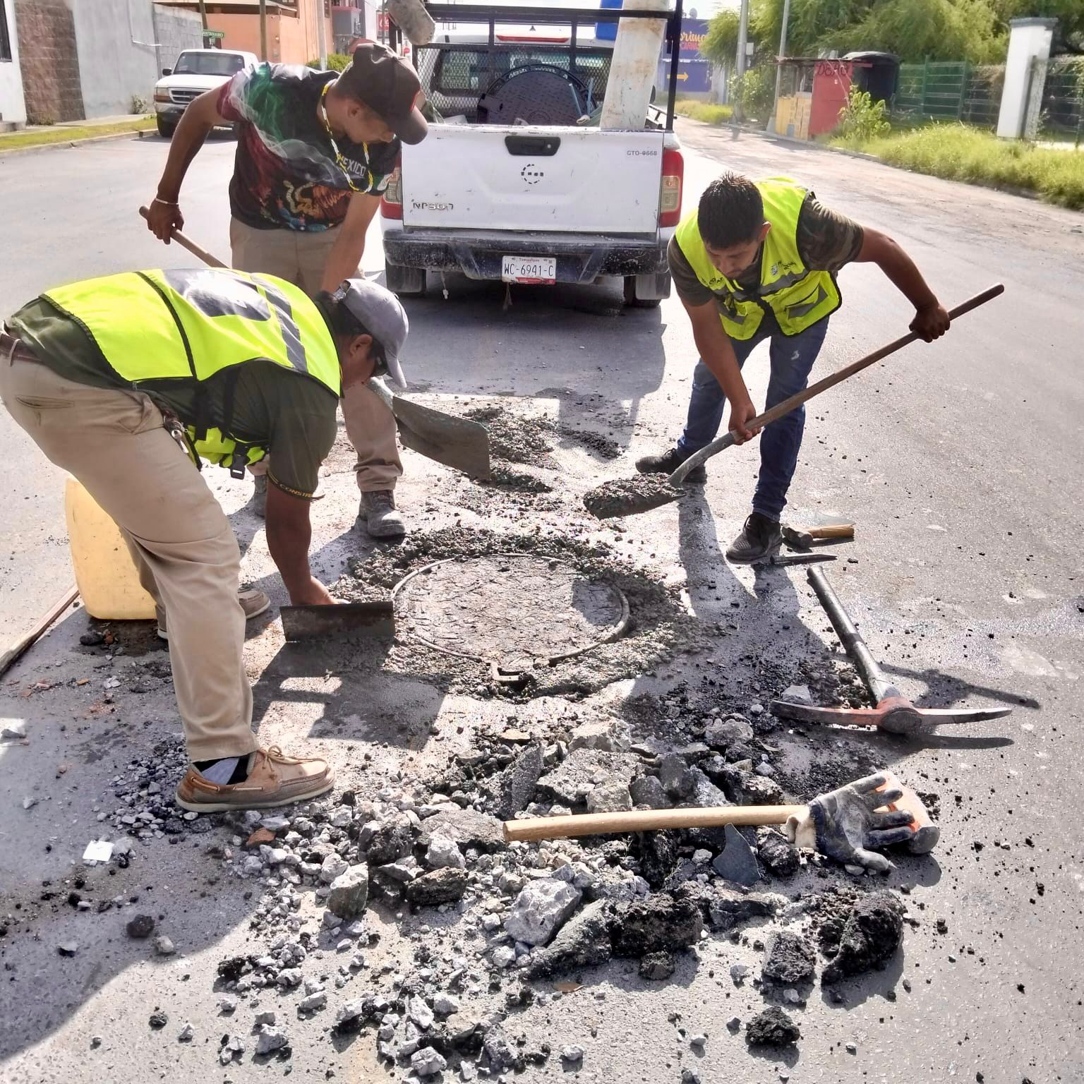 Refuerza COMAPA la seguridad vial con instalación de brocales en toda la ciudad