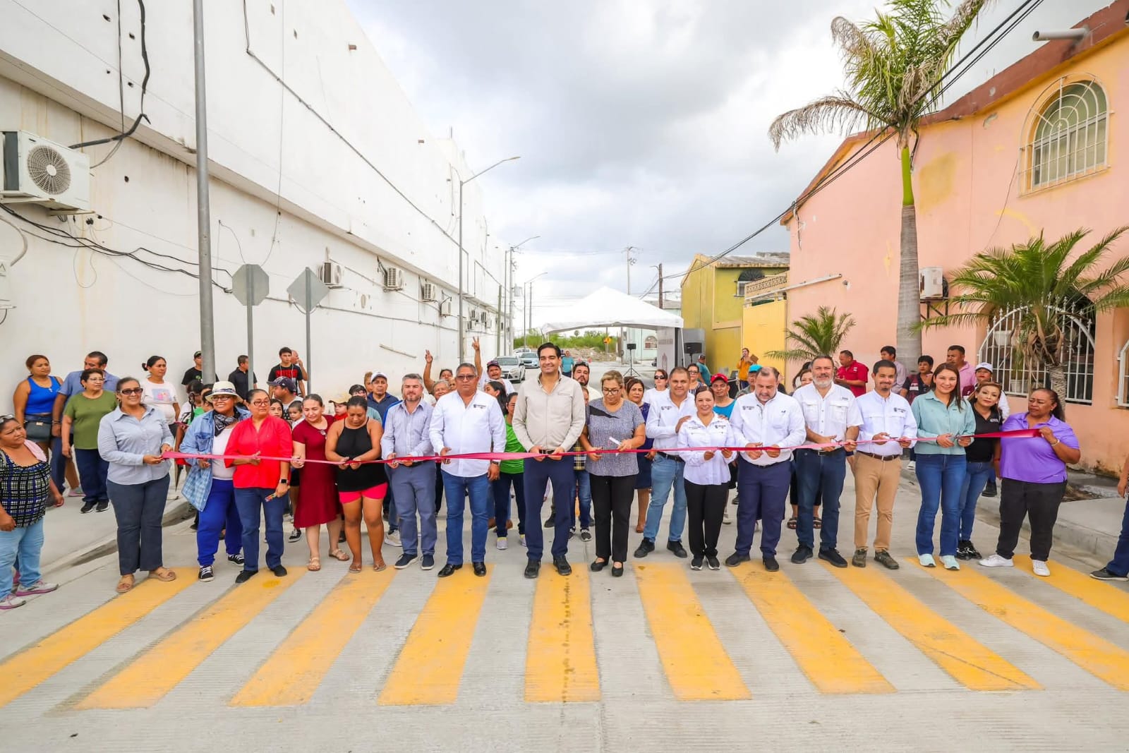 Entregó Carlos Peña Ortiz nueva pavimentación por más de 2.7 MDP en Lomas del Villar