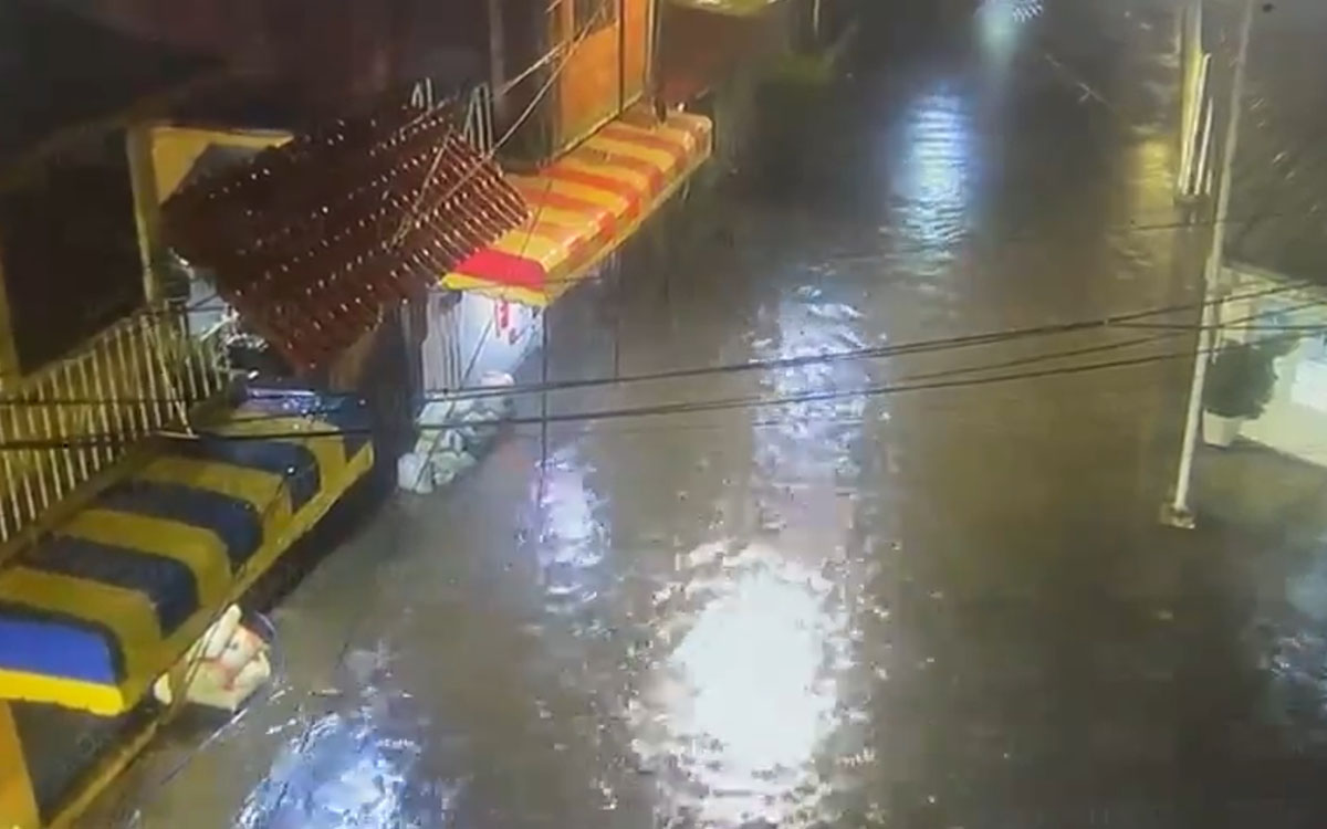 Lluvias intensas paralizan vuelos y activan alertas en CDMX