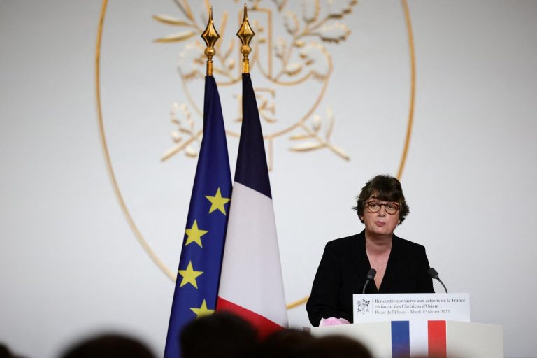 laurence-des-cars-museo-louvre