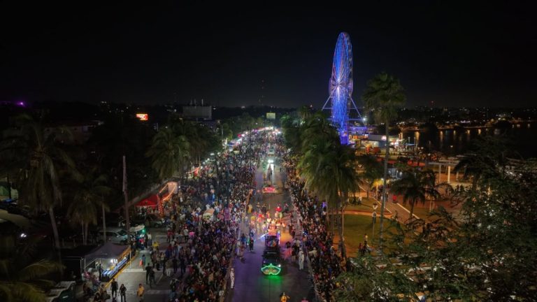 stu-034-2026-entre-juanchos-tiburones-y-ovnis-concluyo-el-carnaval-tamaulipas-11