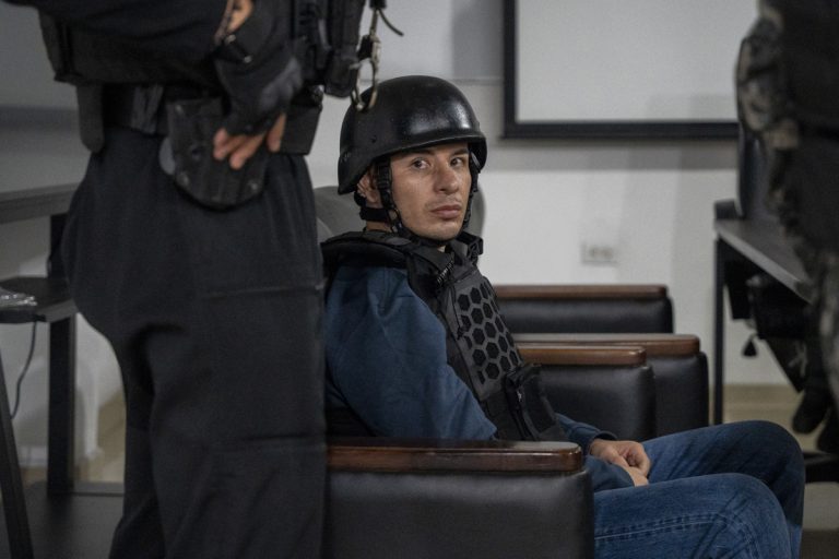 lobo-menor-ligado-al-homicidio-de-fernando-villavicencio-llega-a-ecuador