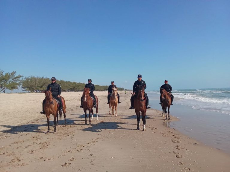 ssp-105-2026-despliega-guardia-estatal-operativo-en-playa-la-pesca-durante-semana-santa-11